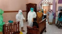 Tenaga Kesehatan RSUD Padjonga Daeng Ngalle