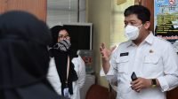 Tim Pemkab Gowa saat melakukan pengawasan terhadap penerapan Perbup Wajib masker di kawasan Kantor Bupati Gowa