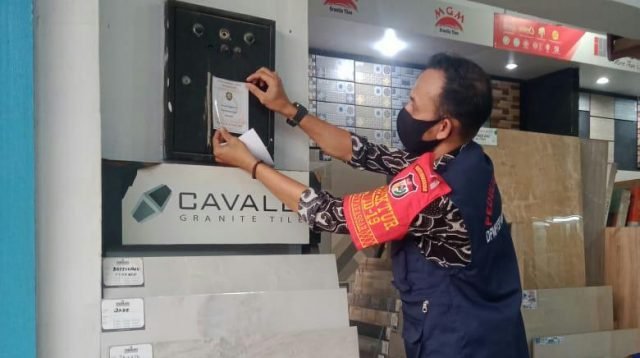 Satpol PP Makassar Lakukan Sidak ke Sejumlah Tempat Usaha di Makassar, Kamis (25/06/2020)