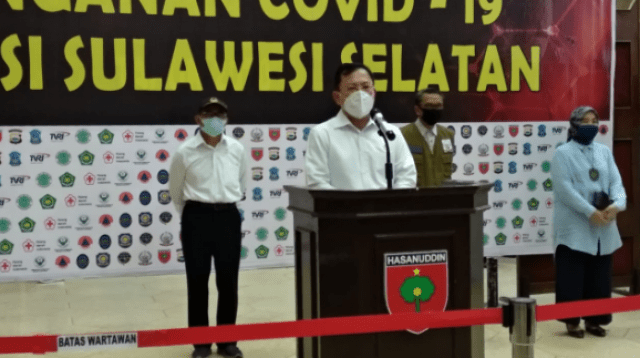 Menkes Terawan saat Melakukan Konferensi Pers di Balai Manunggal Makassar, Minggu 7 Juni 2020