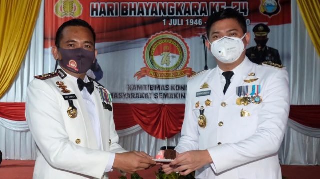 Bupati Gowa Adnan Purichta Ichsan bersama Kapolres Gowa, AKBP Boy FS Samola
