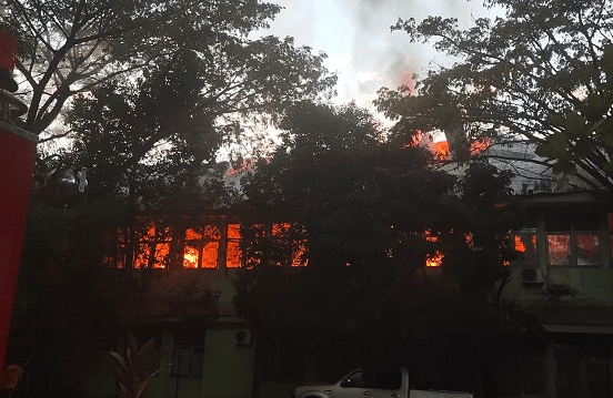 Kebakaran yang melanda kantor Dinkes Sulsel