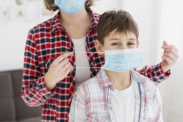 Anak diwajibkan menggunakan masker