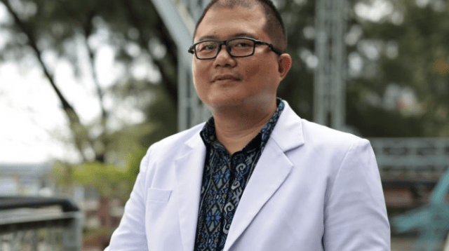 dr Rinvil Renaldi