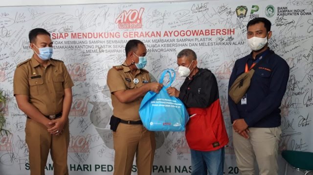 Clean Up Indonesia