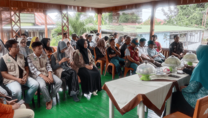 Tim Ormawa LD - Al 'Aafiyah FKM UNhas menghadiri Rapat Kampung PKK Desa Ulaweng Cinnong