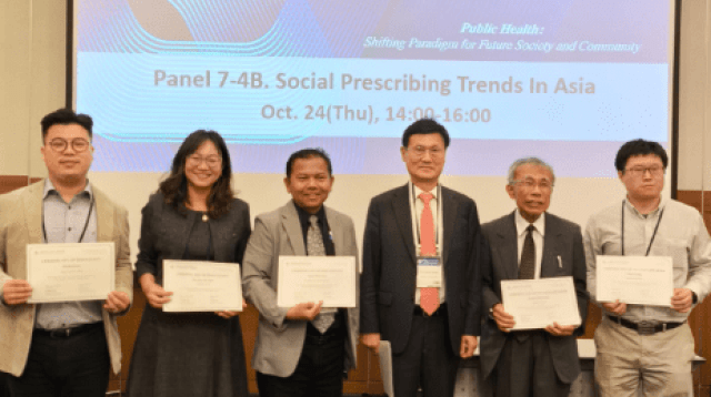 Guru Besar FKM Unhas Menjadi Pembahas pada Konferensi APACPH ke-55 di Busan, Korea Selatan