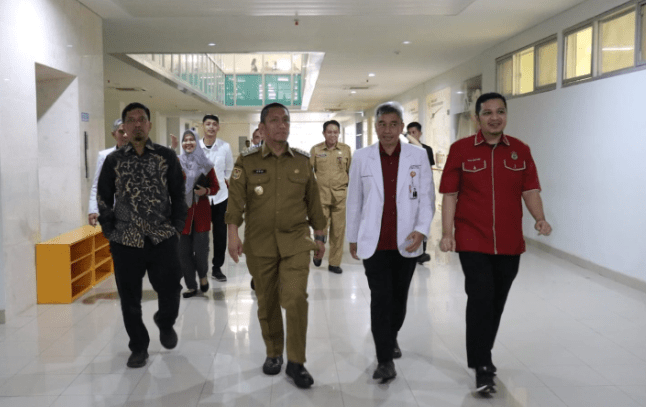 Bupati Lutim Tinjau Fasilitas RS Unhas untuk Pasien Rujukan, Selasa (11/3/2025)
