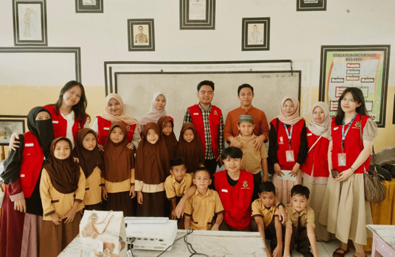Mahasiswa Kuliah Kerja Nyata Pembelajaran Pemberdayaan Masyarakat (KKN-PK) Universitas Hasanuddin (Unhas) Angkatan 67 menggelar penyuluhan bertajuk Gerakan Edukasi Langkah Insentif Tangan Bersih (GELITA) di SD Negeri 41 Rappoa, Kabupaten Bantaeng.